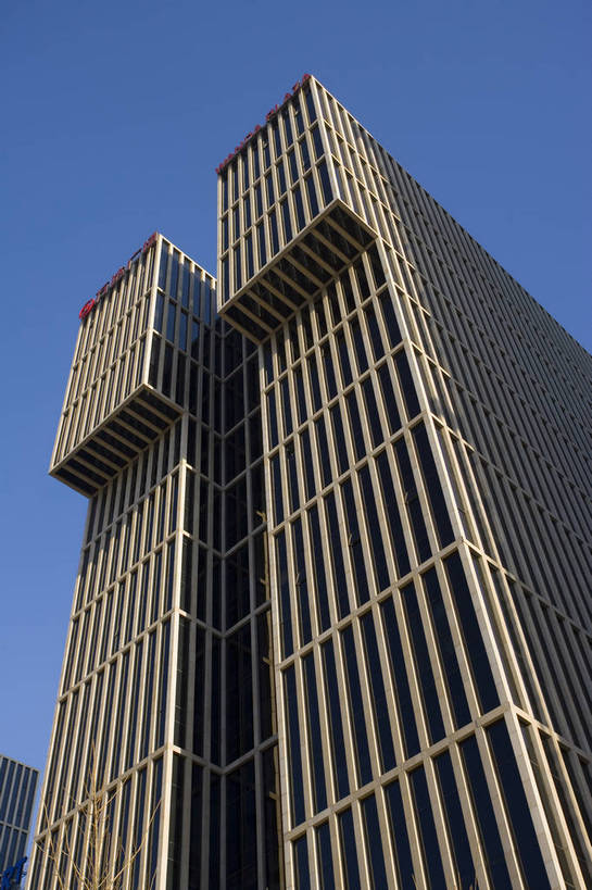 高楼大厦,竖图,彩色,室外,白天,仰视,度假,办公楼,美景,天际线,城市风光,城市,大厦,建筑,摩天大楼,写字楼,北京,中国,亚洲,窗,景观,首都,娱乐,玻璃窗,楼宇,享受,休闲,商务楼,景色,放松,竖,摄影,文明,中国文化,幕墙,东亚,发展,中华人民共和国,发达,彩图,大楼,高层建筑,高楼,摩天楼,传统文化,bj174