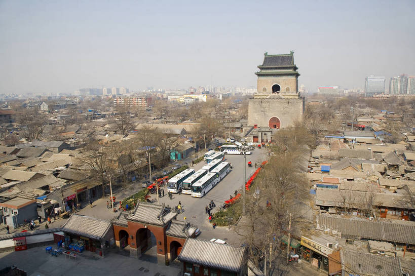 家,横图,俯视,彩色,室外,白天,旅游,建材,城市,道路,胡同,建筑,街道,路,公路,北京,中国,亚洲,风俗,瓦片,房屋,屋顶,屋子,小巷,交通,首都,瓦,楼房,民居,建筑物,住宅,摄影,建造,砖瓦,旧的,中国文化,建筑材料,东亚,屋瓦,首府,中华人民共和国,马路,彩图,旅行,房子,居住区,传统文化,屋面瓦,bj174