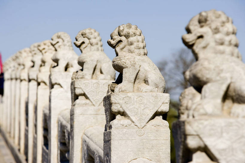 公园,颐和园,宫殿,横图,彩色,旅游,度假,名胜古迹,标志建筑,地标,建筑,哺乳动物,野生动物,狮子,雕塑,北京,中国,亚洲,辟邪,遗迹,艺术,装饰,雕刻,雕像,塑像,文化遗产,桥,首都,古迹,文化,文物,娱乐,建设,古建筑,石雕,建筑物,动物,工艺品,石狮,祈祷,享受,休闲,健康,旅游胜地,放松,许愿,摄影,纪念,祈求,美术,权利,狮,主题,凶猛,陈列,古文明,东亚,海淀区,中华人民共和国,北京市,京,北平,华北地区,功能,美学,驱邪,祛邪,避邪,皇家园林,守护神,清漪园,残暴,平安,凶残,石,彩图,旅行,bj174