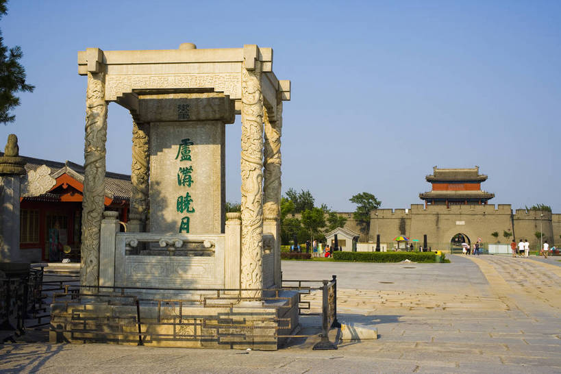 横图,彩色,背景,旅游,度假,名胜古迹,标志建筑,地标,建筑,北京,中国,亚洲,清澈,遗迹,墙,文化遗产,纪念碑,首都,古迹,历史,文物,娱乐,建设,城墙,古建筑,建筑物,墙壁,墙面,古代,蓝色,天空,石碑,享受,休闲,旅游胜地,放松,摄影,坚硬,明亮,蓝,中国文化,防御,古文明,东亚,首府,中华人民共和国,北京市,京,北平,华北地区,丰台区,古远,明澈,清彻,清亮,坚固,彩图,旅行,宛平,宛平城,传统文化,bj174