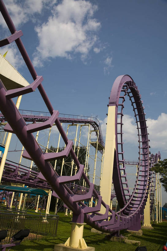 公园,游乐园,竖图,彩色,室外,白天,建筑,北京,中国,狂欢节,亚洲,清澈,摩天轮,玩,旋转,表扬,建筑物,天空,游玩,竖,摄影,明亮,演出,中国文化,娱乐场所,转轮,东亚,发展,中华人民共和国,朝阳公园,发达,明澈,清彻,清亮,彩图,传统文化,建筑结构,bj174