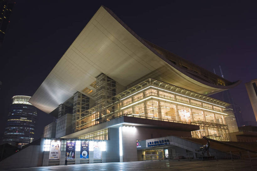 博物馆,横图,彩色,室外,旅游,度假,美景,名胜古迹,城市风光,标志建筑,城市,地标,建筑,夜景,上海,中国,亚洲,繁华,遗迹,景观,灯光,交通,古迹,文物,娱乐,建设,现代,古建筑,广告,享受,休闲,旅游胜地,景色,放松,摄影,上海大剧院,古文明,东亚,发展,中华人民共和国,昌盛,繁荣,夜,旅行,目的地,剧场,bj174