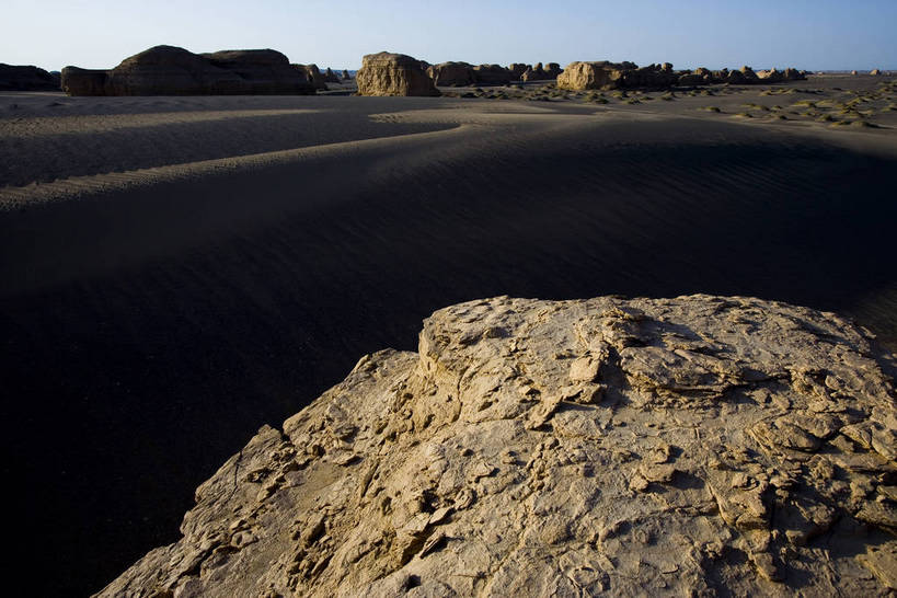 无人,横图,彩色,石头,丘陵,中国,亚洲,堆积,辽阔,自然,石头山,广阔,摄影,地理,风化,中国文化,自然风光,东亚,新疆,雅丹地貌,中华人民共和国,苍凉,风蚀,石化,风蚀地貌,岩石层,岩石,彩图,雅丹,bj174