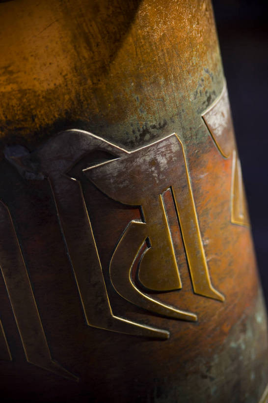 竖图,名胜古迹,建筑,中国,亚洲,朝拜,局部,地砖,房屋,历史,传统,古代,祈祷,旅游胜地,摄影,宗教,佛教,东亚,喇嘛,转经筒,佛陀,藏传佛教,中华人民共和国,河北省,藏文,承德,古远,彩图,庙,普宁寺,bj174