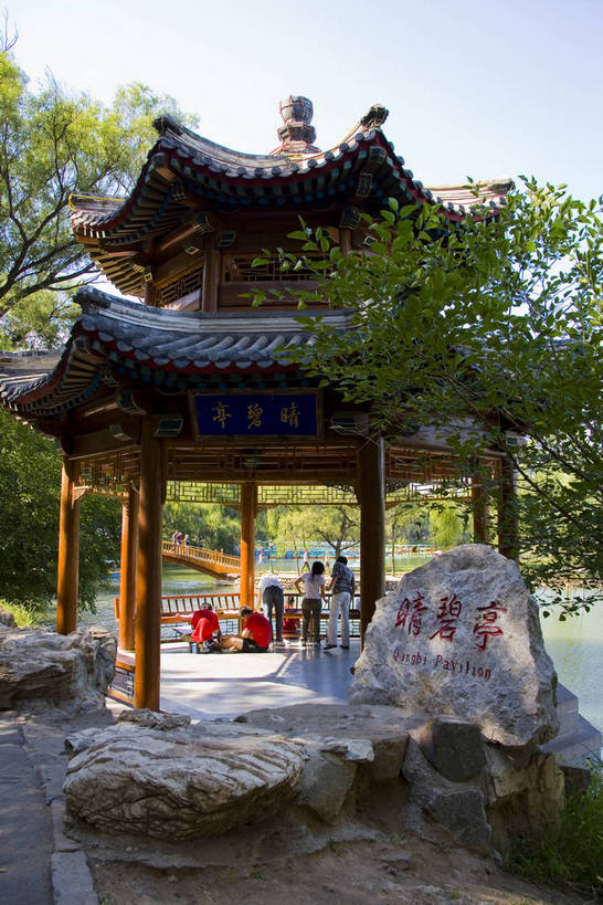 宫殿,竖图,室外,白天,湖,石头,建筑,避暑山庄,中国,亚洲,历史,古代,旅游胜地,摄影,东亚,世界文化遗产,中华人民共和国,华北地区,河北,河北省,冀,承德,承德市,古远,展馆,彩图,承德避暑山庄,承德离宫,热河行宫,bj174