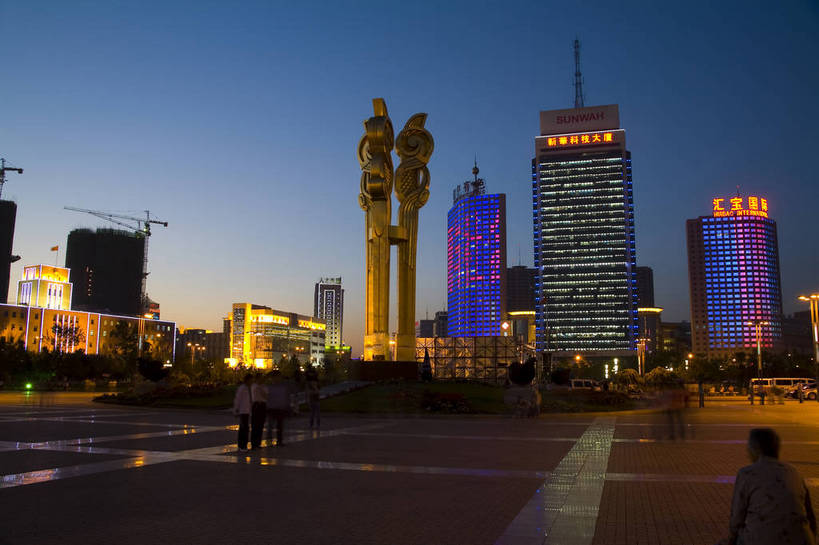 高楼大厦,广场,横图,室外,城市风光,城市,建筑,霓虹灯,照明,中国,亚洲,场地,现代化,旅游胜地,摄影,场所,东亚,辽宁,沈阳,中华人民共和国,彩图,bj174