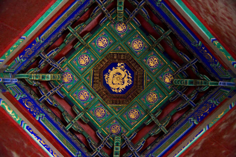 横图,绘画,神秘,石头,建筑,雕塑,孔庙,中国,亚洲,龙,地砖,牌匾,房屋,墙,屋顶,历史,山东,石雕,古代,石碑,金色,旅游胜地,摄影,东亚,曲阜,曲阜市,山东省,孔子,中华人民共和国,华东地区,鲁,古远,彩图,庙,本庙,大成殿,杏坛,bj174