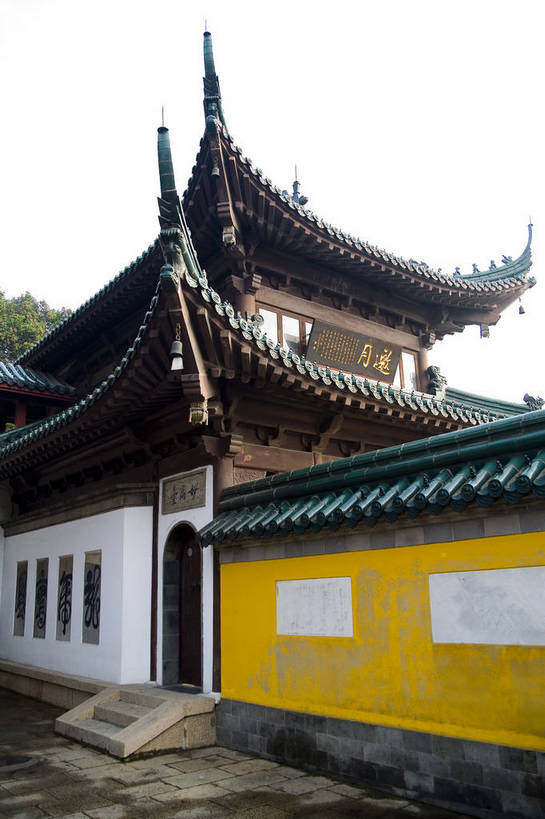 寺庙,竖图,彩色,室外,白天,旅游,度假,名胜古迹,标志建筑,地标,建筑,中国,遗迹,图片,建筑群,古典,古迹,文物,娱乐,建设,古建筑,江苏,享受,休闲,旅游胜地,放松,竖,摄影,中国文化,古文明,东亚,镇江,金山寺,旅行,游览,寺,传统文化,bj174