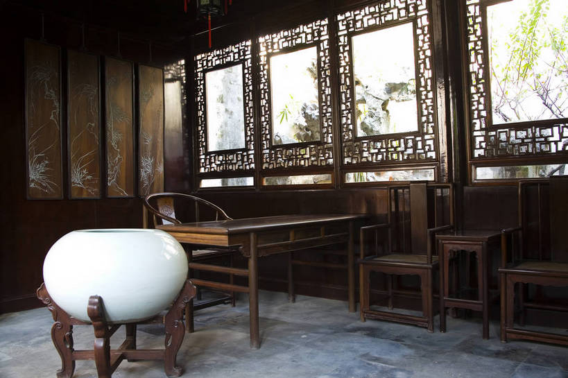 横图,彩色,室内,白天,旅游,度假,名胜古迹,家具,标志建筑,地标,建筑,中国,遗迹,民俗,图片,建筑群,古典,古迹,文物,娱乐,建设,古建筑,江苏,苏州,享受,休闲,旅游胜地,放松,摄影,字画,中国文化,古文明,东亚,拙政园,旅行,传统文化,bj174