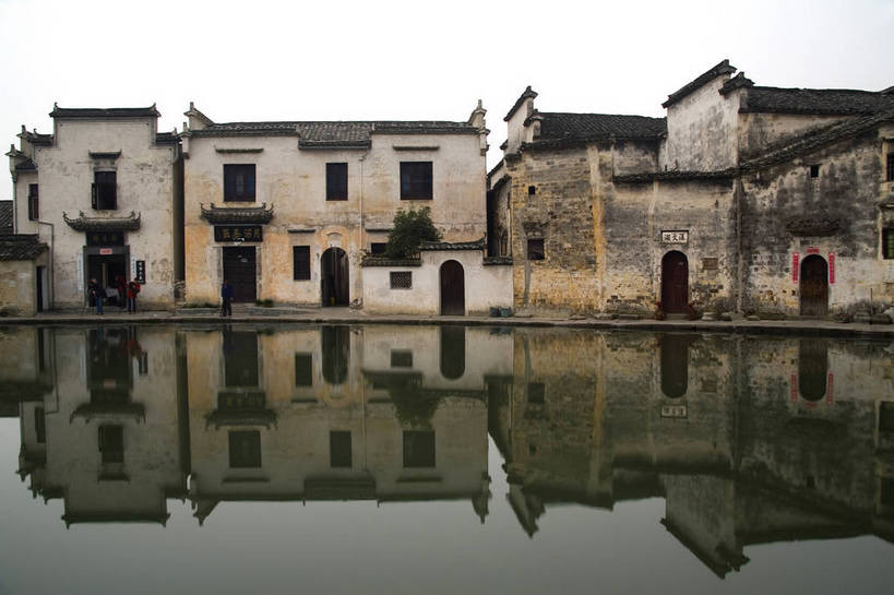 横图,彩色,室外,白天,旅游,美景,标志建筑,地标,建筑,中国,亚洲,风俗,民俗,图片,房屋,楼阁,屋子,景观,文化遗产,建筑群,楼群,古典,历史,建设,传统,楼房,民居,古代,自然,旅游胜地,景色,摄影,人文景观,中国文化,自然风光,东亚,安徽省,歙县,中华人民共和国,古远,彩图,旅行,房子,架空,bj174