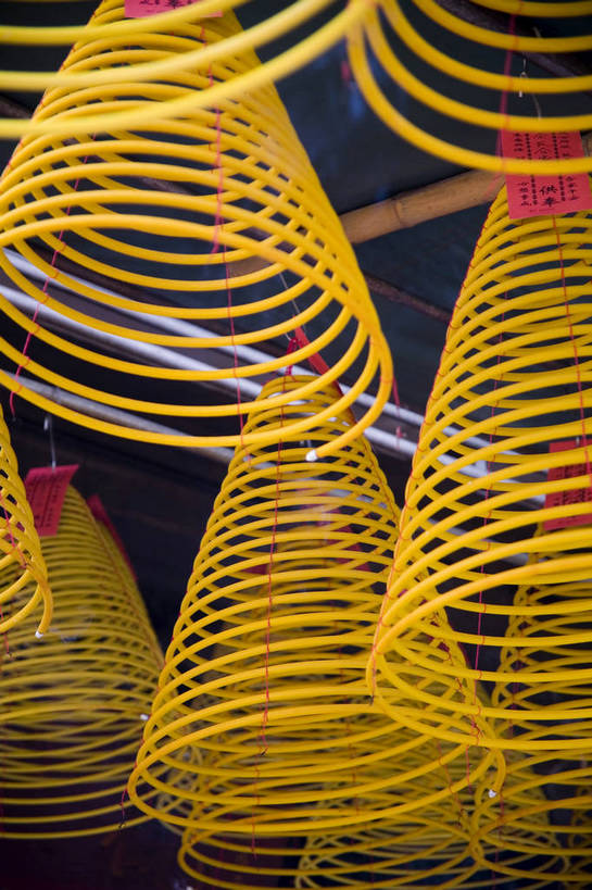 竖图,彩色,室内,白天,旅游,度假,名胜古迹,门,标志建筑,地标,建筑,澳门,中国,亚洲,遗迹,图片,大门,文化遗产,牌楼,古迹,文物,娱乐,建设,古建筑,蓝天,天空,享受,休闲,旅游胜地,放松,竖,摄影,古代建筑,中国文化,古文明,东亚,妈祖庙,妈阁庙,中华人民共和国,彩图,旅行,飞檐,bj174