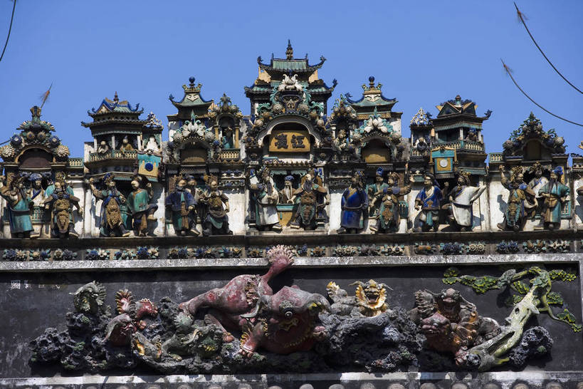 横图,彩色,室外,白天,旅游,度假,美景,城市风光,标志建筑,城市,地标,建筑,广州,中国,亚洲,花纹,风俗,艺术,雕刻,浮雕,图案,纹理,景观,建筑群,艺术品,古典,文化,娱乐,建设,现代,传统,特色,绿地,天,享受,休闲,景色,放松,精神,摄影,精致,居住,美好,文明,中国文化,传说,特殊,精美,参观,青砖,东亚,广东省,中华人民共和国,广州市,民族文化,雕琢,流传,制度,特别,陈家祠,交流,彩图,观光,旅行,居住区,bj174