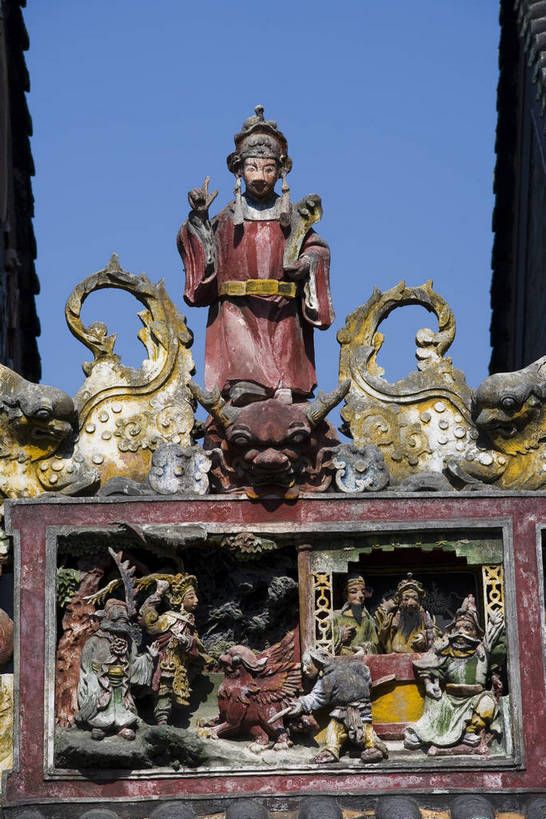 竖图,彩色,室外,白天,旅游,度假,美景,城市风光,标志建筑,城市,地标,建筑,广州,中国,亚洲,花纹,风俗,艺术,雕刻,浮雕,图案,纹理,景观,建筑群,艺术品,古典,文化,娱乐,建设,现代,传统,特色,绿地,天,享受,休闲,景色,放松,精神,竖,摄影,精致,居住,矗立,美好,文明,中国文化,传说,特殊,耸立,精美,参观,青砖,东亚,广东省,中华人民共和国,广州市,民族文化,挺立,雕琢,流传,制度,特别,陈家祠,交流,彩图,观光,旅行,居住区,bj174