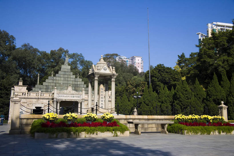 横图,彩色,室外,白天,旅游,度假,美景,城市风光,标志建筑,城市,地标,建筑,广州,中国,亚洲,风俗,艺术,景观,建筑群,古典,娱乐,建设,现代,传统,特色,天,享受,休闲,景色,放松,精神,摄影,经济,纪念,文明,中国文化,参观,东亚,发展,广东省,黄花岗,中华人民共和国,广州市,民族文化,革命,烈士陵园,勇士,繁荣,英雄,进步,发达,制度,特别,交流,彩图,观光,旅行,bj174