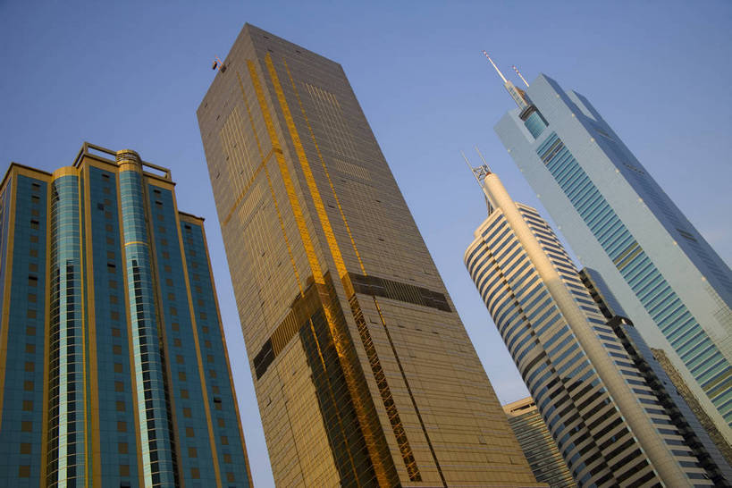 横图,彩色,室外,白天,仰视,旅游,度假,商务,美景,天际线,城市风光,城市,大厦,建筑,汽车,玻璃,广州,中国,亚洲,远眺,光,景观,建筑群,交通,娱乐,现代,现代建筑,特色,车,白云,蓝天,绿地,天,享受,休闲,摩天大厦,景色,放松,金融,运输,摄影,生活方式,经济,轮廓,居住,美好,文明,参观,玻璃幕墙,贸易,东亚,发展,广东,广东省,城区,中信广场,中华人民共和国,华南地区,省会,广州市,粤,繁荣,进步,天河,发达,交流,彩图,观光,旅行,商业,高楼,居住区,天河区,天河广场,bj174