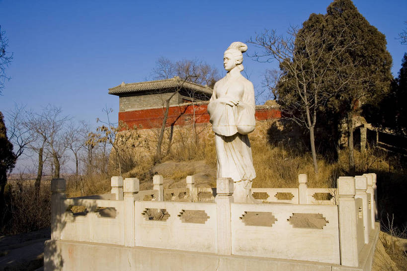 寺庙,横图,彩色,室外,白天,旅游,度假,名胜古迹,标志建筑,地标,建筑,雕塑,长城,中国,亚洲,风俗,神话,遗迹,艺术,装饰,雕刻,雕像,塑像,文化遗产,冬天,寺院,辽阔,古典,古迹,历史,文物,娱乐,建设,传统,古建筑,石雕,特色,古代,蓝天,天空,工艺品,天,享受,休闲,广阔,旅游胜地,放松,精神,摄影,城楼,古代建筑,纪念,美术,文明,中国文化,主题,传说,特殊,陈列,古文明,东亚,中华人民共和国,功能,美学,河北省,秦皇岛,古远,流传,制度,特别,传奇,旅行,庙,寺,传统文化,孟姜女庙,山海关,孟姜女,bj174