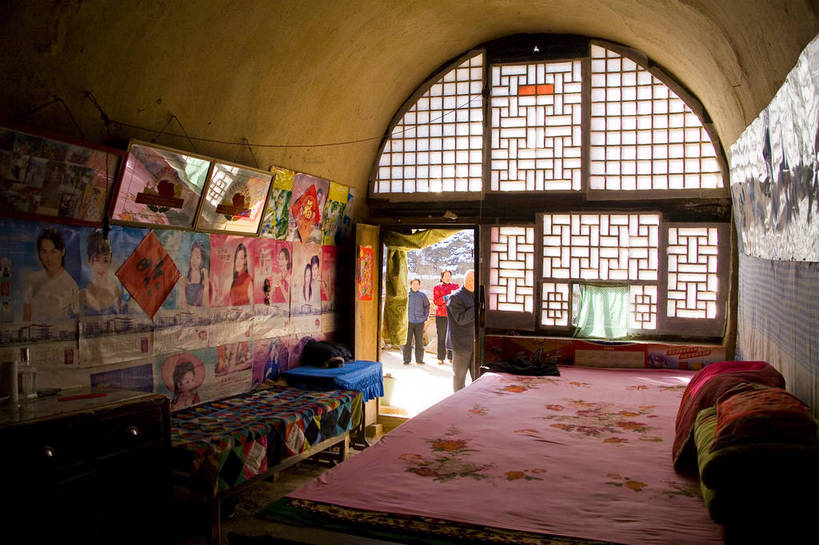 横图,彩色,室内,特写,旅游,度假,美景,名胜古迹,田园,标志建筑,地标,建筑,中国,亚洲,遗迹,民俗,图片,景观,山洞,文化遗产,乡村,冬季,冬天,住所,古迹,历史,文化,文物,娱乐,建设,传统,古建筑,民居,特色,古代,享受,休闲,旅游胜地,景色,放松,摄影,居住,象征,贫瘠,中国文化,特殊,古文明,东亚,地貌,窑洞,陕西省,中华人民共和国,民族文化,延安,古远,冬日,涧,山涧,溪涧,旅行,游览,地质,传统文化,bj174