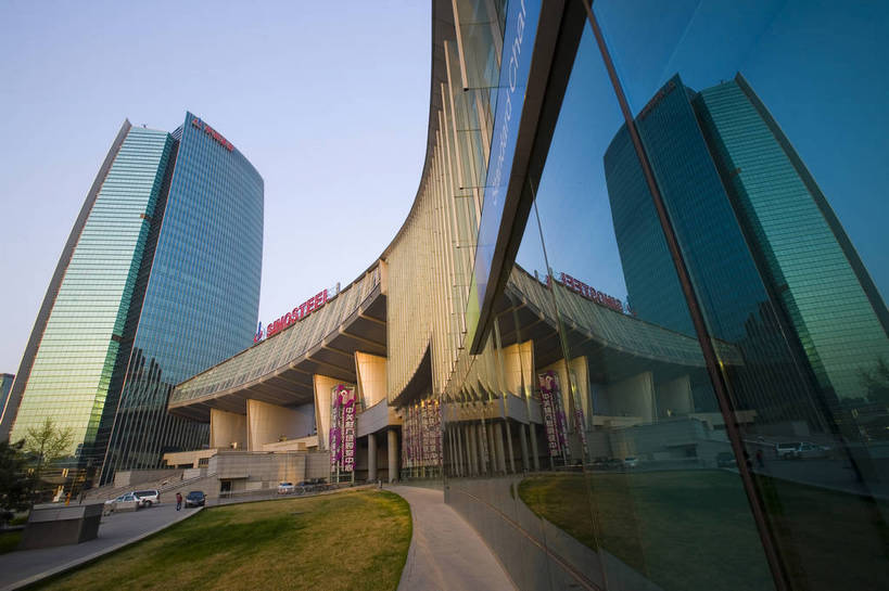 横图,彩色,室外,白天,旅游,度假,商务,名胜古迹,天际线,城市风光,标志建筑,城市,地标,建筑,北京,中国,亚洲,遗迹,景观,建筑群,首都,都市,古迹,文物,娱乐,建设,现代,古建筑,现代建筑,商业街,楼宇,享受,休闲,旅游胜地,放松,摄影,经济,古文明,东亚,发展,海淀区,中关村,中华人民共和国,北京市,京,北平,华北地区,繁荣,进步,发达,旅行,办公,国家自主创新示范区,中关村科技园,bj174