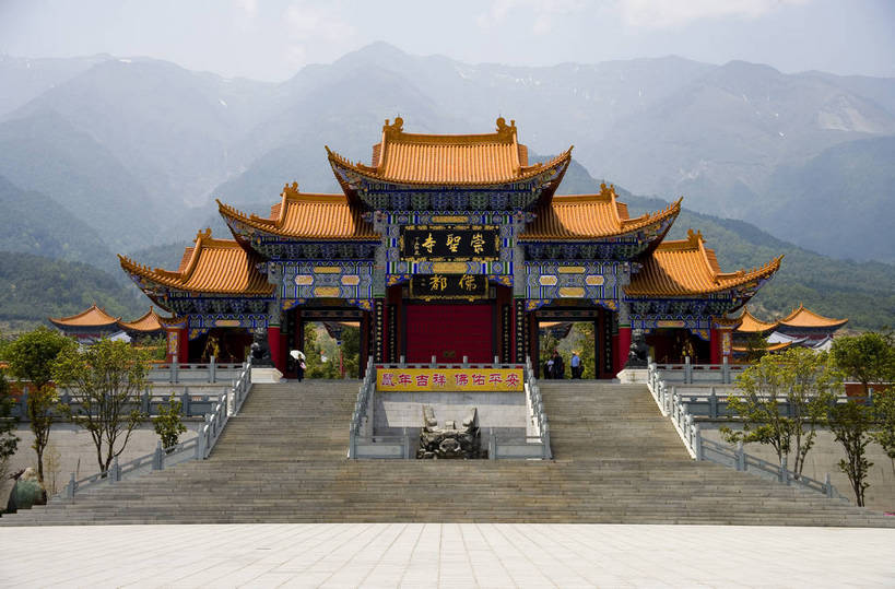 横图,室外,白天,旅游,度假,名胜古迹,标志建筑,地标,建筑,大理,中国,亚洲,遗迹,民俗,景观,文化遗产,建筑群,古典,古迹,文物,娱乐,建设,古建筑,云南,特色,古镇,享受,休闲,旅游胜地,景色,放松,人文景观,中国文化,古文明,东亚,中华人民共和国,民族建筑,崇圣寺,古代文明,旅行,传统文化,三塔,bj174