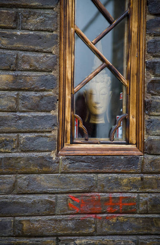 竖图,彩色,室外,特写,白天,旅游,标志建筑,地标,建筑,丽江,中国,亚洲,局部,民俗,窗,文化遗产,建筑群,古典,建设,云南,民居,特色,竖,摄影,人文景观,矗立,中国文化,耸立,东亚,中华人民共和国,挺立,民族建筑,古代文明,旅行,传统文化,bj174