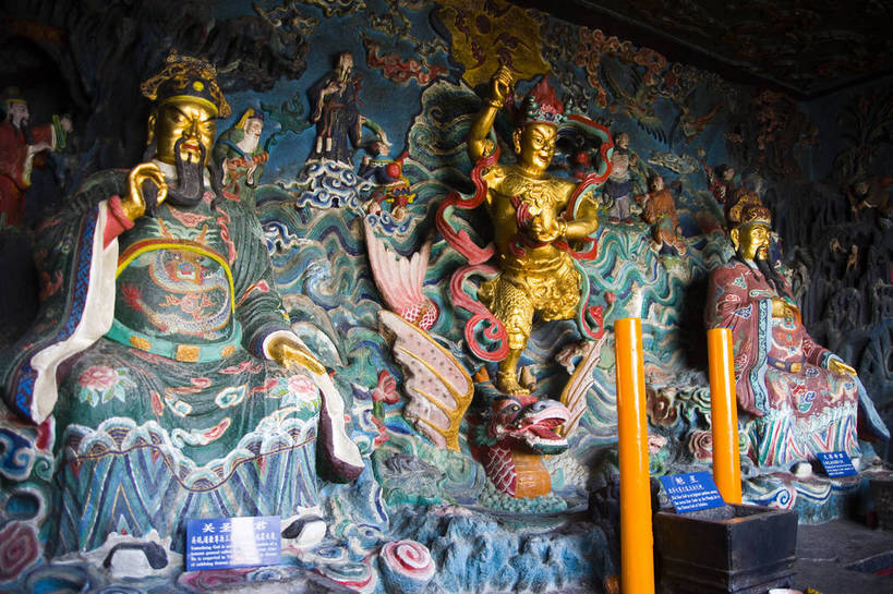 横图,彩色,室外,特写,白天,旅游,标志建筑,地标,建筑,昆明,中国,亚洲,局部,民俗,彩绘,雕像,塑像,文化遗产,建筑群,古典,建设,云南,特色,摄影,人文景观,西山,中国文化,昆明市,东亚,龙门,云南省,中华人民共和国,省会,西南地区,民族建筑,滇,古代文明,旅行,昆明龙门,昆明西山,罗汉山三清阁,三清阁,西山区,传统文化,bj174