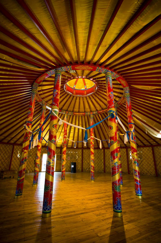 竖图,彩色,室内,特写,白天,旅游,标志建筑,地标,建筑,昆明,中国,亚洲,民俗,文化遗产,建筑群,古典,建设,云南,特色,家居,竖,摄影,人文景观,居住,矗立,中国文化,耸立,昆明市,东亚,蒙古包,云南省,中华人民共和国,省会,西南地区,挺立,民族建筑,滇,古代文明,旅行,西山区,传统文化,云南民族村,bj174