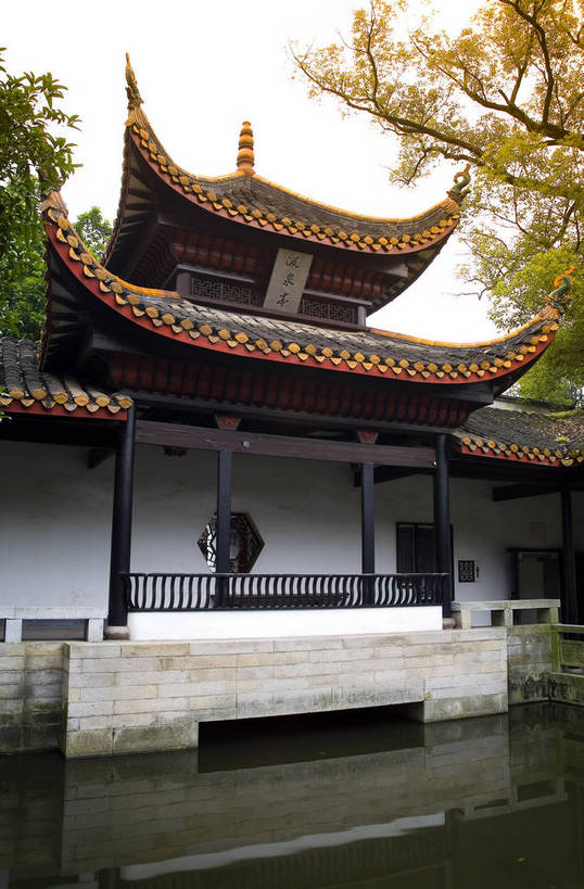 竖图,彩色,室外,白天,旅游,度假,名胜古迹,标志建筑,地标,建筑,中国,亚洲,遗迹,图片,庭院,水池,文化遗产,建筑群,古典,古迹,文物,娱乐,建设,古建筑,台阶,树木,享受,休闲,旅游胜地,放松,竖,摄影,矗立,文明,中国文化,耸立,古文明,东亚,湖南,湖南省,中华人民共和国,省会,挺立,华中地区,长沙,长沙市,湘,幽静,旅行,传统文化,岳麓山,岳麓书院,飞檐,湖南大学,岳麓区,bj174