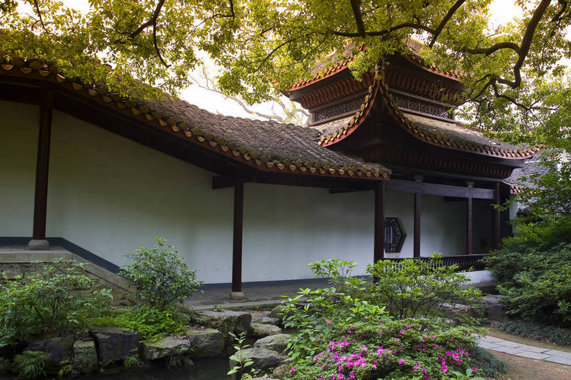 横图,彩色,室外,白天,旅游,度假,名胜古迹,标志建筑,地标,建筑,中国,亚洲,遗迹,图片,庭院,水池,文化遗产,建筑群,古典,古迹,文物,娱乐,建设,古建筑,台阶,树木,享受,休闲,旅游胜地,放松,摄影,文明,中国文化,古文明,东亚,湖南,湖南省,中华人民共和国,省会,华中地区,长沙,长沙市,湘,幽静,旅行,传统文化,岳麓山,岳麓书院,飞檐,湖南大学,岳麓区,bj174