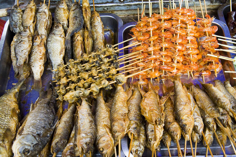 横图,彩色,白天,旅游,烧烤,中国,亚洲,民俗,鱼,图片,烤鱼,虾,食品,餐饮,特色,食物,摄影,烤虾,东亚,湖南,凤凰镇,中华人民共和国,湘菜,旅行,bj174