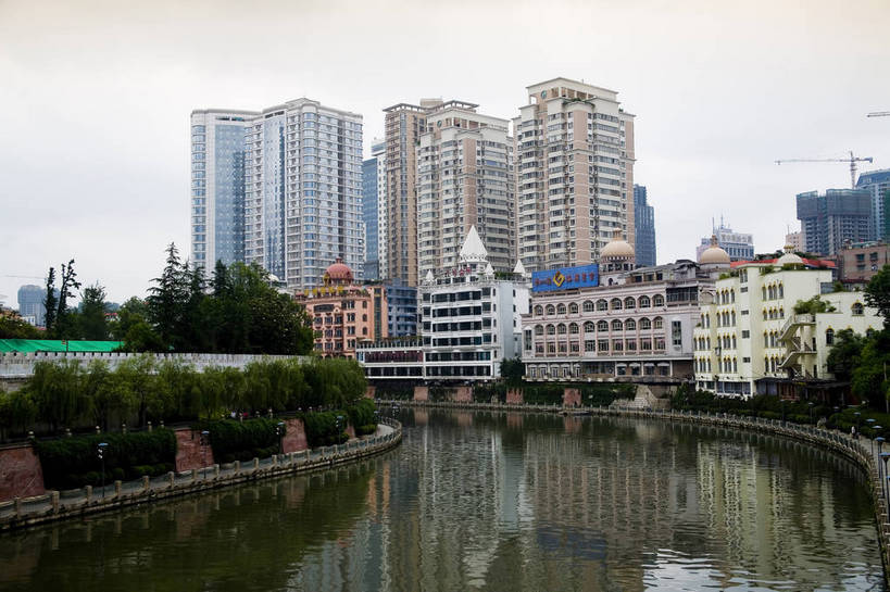 横图,室外,白天,旅游,度假,名胜古迹,城市风光,标志建筑,城市,大厦,道路,地标,建筑,中国,亚洲,遗迹,景观,建筑群,交通,都市,古迹,文物,娱乐,建设,现代,古建筑,现代建筑,享受,休闲,旅游胜地,商务楼,放松,运输,经济,古文明,东亚,发展,贵州,贵阳,中华人民共和国,繁荣,进步,发达,旅行,bj174