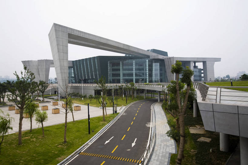 广场,横图,室外,白天,旅游,度假,名胜古迹,城市风光,标志建筑,城市,道路,地标,建筑,武汉,中国,亚洲,遗迹,景观,交通,都市,古迹,文物,娱乐,建设,现代,古建筑,现代建筑,地标建筑,享受,休闲,旅游胜地,放松,运输,经济,古文明,东亚,发展,湖北,湖北省,武汉市,汉阳,中华人民共和国,省会,华中地区,鄂,繁荣,进步,发达,艺术中心,旅行,汉阳区,武汉琴台文化艺术中心,琴台文化艺术中心,bj174