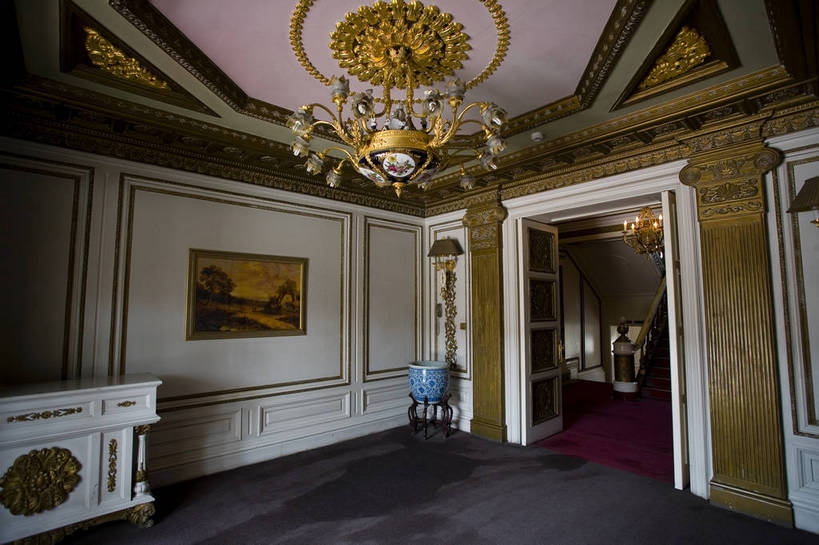 客厅,横图,室内,特写,白天,旅游,度假,名胜古迹,城市风光,标志建筑,城市,地标,建筑,中国,亚洲,遗迹,古迹,历史,文物,娱乐,建设,古建筑,历史建筑,地标建筑,享受,休闲,旅游胜地,放松,居室,参观,古文明,东亚,伪满,吉林,长春,伪满皇宫,中华人民共和国,旅行,皇宫,bj174