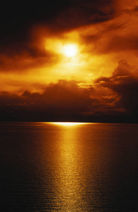 竖图,彩色,室外,白天,湖,湖泊,太阳,天际线,中国,亚洲,光影,景观,云,西藏,天空,阳光,自然,竖,摄影,矗立,耸立,东亚,中华人民共和国,挺立,玛旁雍错,bj174