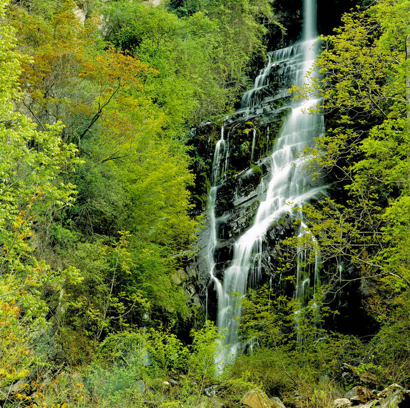 横图,美景,瀑布,树林,中国,亚洲,景观,自然,景色,竖,摄影,山林,矗立,自然风光,耸立,东亚,中华人民共和国,挺立,秋天,彩图,bj174