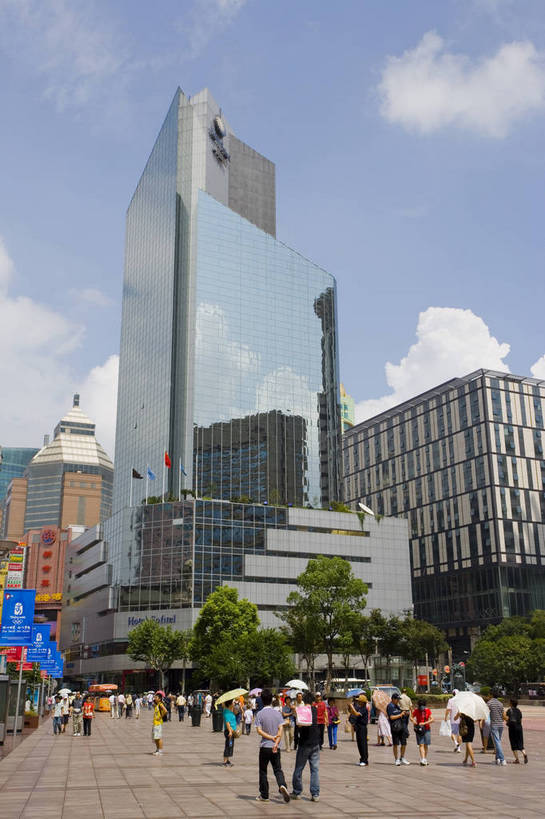 商店,竖图,彩色,室外,购物,大厦,建筑,摩天大楼,上海,中国,亚洲,广告,白云,蓝天,南京路,摩天大厦,摄影,东亚,中华人民共和国,商业,大楼,bj174