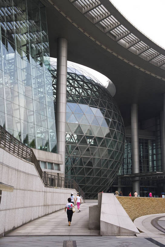 竖图,彩色,室外,白天,仰视,大厦,建筑,玻璃,上海,中国,亚洲,透明,都市,现代,摄影,上海科技馆,东亚,中华人民共和国,大楼,bj174