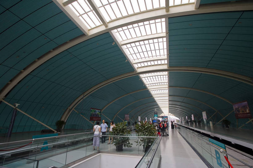 横图,彩色,室内,白天,车站,上海,中国,亚洲,乘客,扶梯,轨道,站台,交通,交通工具,摄影,磁悬浮,东亚,磁悬浮列车,中华人民共和国,bj174