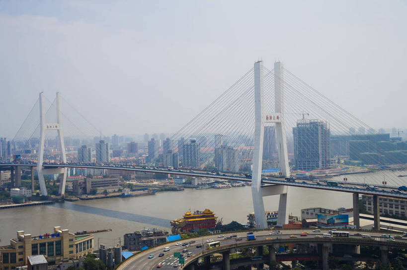 横图,彩色,室外,白天,旅游,度假,名胜古迹,标志建筑,大桥,地标,建筑,立交桥,上海,中国,亚洲,遗迹,高架,斜拉桥,交通,古迹,文物,娱乐,建设,古建筑,黄浦江,享受,休闲,旅游胜地,放松,运输,摄影,南浦大桥,引桥,古文明,东亚,中华人民共和国,江,旅行,快速路,bj174
