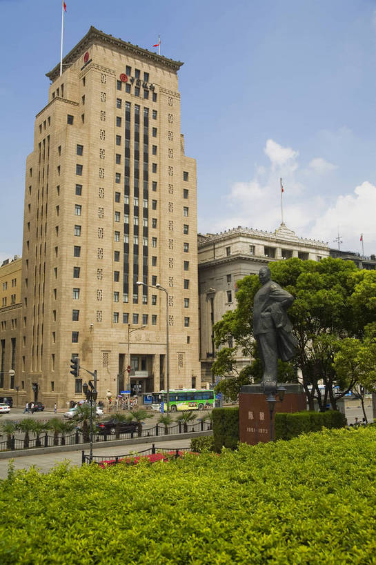 公园,竖图,彩色,室外,白天,旅游,度假,办公楼,美景,名胜古迹,城市风光,标志建筑,大厦,道路,地标,建筑,街道,路,公路,雕塑,上海,中国,亚洲,遗迹,陈毅,景观,交通,古迹,文物,娱乐,建设,古建筑,蓝天,地标建筑,外滩,享受,休闲,旅游胜地,景色,放松,竖,摄影,欧式建筑,古文明,东亚,中华人民共和国,马路,旅行,bj174