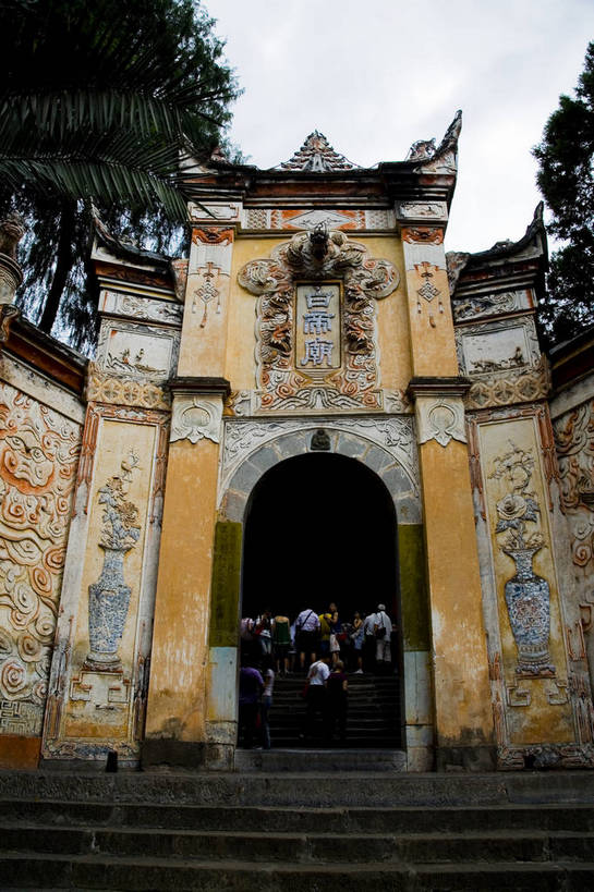 竖图,彩色,室外,白天,旅游,度假,名胜古迹,标志建筑,地标,建筑,中国,亚洲,遗迹,建筑群,古典,古迹,文物,娱乐,建设,古建筑,享受,休闲,旅游胜地,放松,竖,摄影,四川省,中国文化,古文明,东亚,中华人民共和国,旅行,白帝城,传统文化,bj174