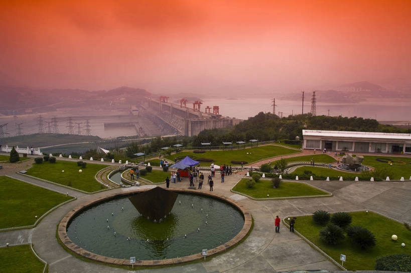 广场,横图,彩色,室外,白天,旅游,度假,美景,名胜古迹,城市风光,标志建筑,城市,地标,建筑,三峡,中国,亚洲,遗迹,景观,古迹,文物,娱乐,建设,古建筑,现代建筑,大坝,水库,享受,休闲,旅游胜地,景色,放松,摄影,工程,古文明,东亚,湖北省,中华人民共和国,旅行,三峡大坝,bj174