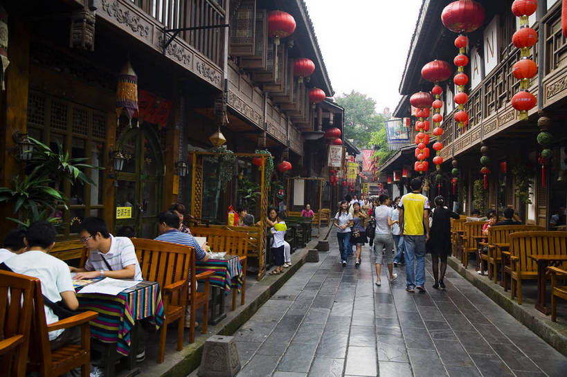 横图,彩色,室外,白天,旅游,标志建筑,地标,建筑,街道,中国,亚洲,民俗,建筑群,古典,建设,小吃,商业街,休闲,摄影,四川省,东亚,成都,美食街,中华人民共和国,锦里,旅行,bj174