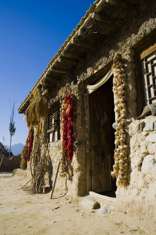 无人,竖图,彩色,室外,特写,白天,旅游,度假,名胜古迹,标志建筑,地标,建筑,中国,亚洲,遗迹,古迹,文物,娱乐,建设,古建筑,享受,休闲,旅游胜地,放松,竖,摄影,人文景观,古代建筑,中国文化,古文明,东亚,宁夏,银川,镇北堡影视城,影视城,首府,中华人民共和国,西北地区,银川市,宁夏回族自治区,宁,旅行,镇北堡,镇北堡西部影视城,bj174