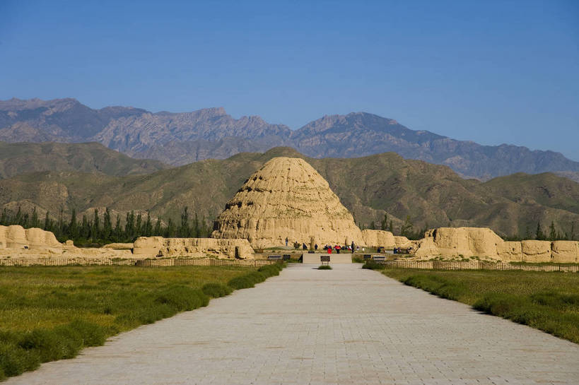横图,彩色,室外,特写,白天,旅游,度假,名胜古迹,标志建筑,地标,建筑,中国,亚洲,遗迹,文化遗产,古迹,文物,娱乐,建设,古建筑,享受,休闲,旅游胜地,放松,摄影,人文景观,古代建筑,陵墓,中国文化,古文明,东亚,宁夏,西夏王陵,银川,中华人民共和国,旅行,bj174