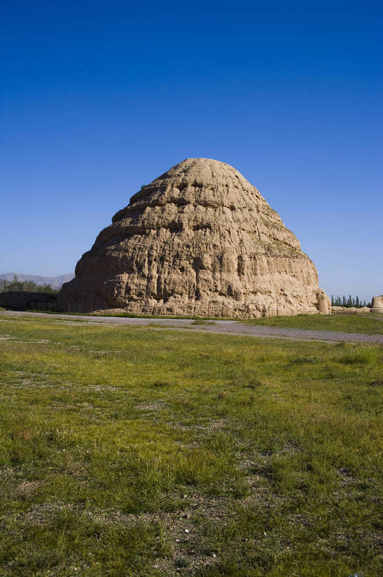 无人,竖图,彩色,室外,特写,白天,旅游,度假,名胜古迹,标志建筑,地标,建筑,中国,亚洲,遗迹,文化遗产,古迹,文物,娱乐,建设,古建筑,享受,休闲,旅游胜地,放松,摄影,人文景观,古代建筑,陵墓,中国文化,古文明,东亚,宁夏,西夏王陵,银川,中华人民共和国,旅行,bj174