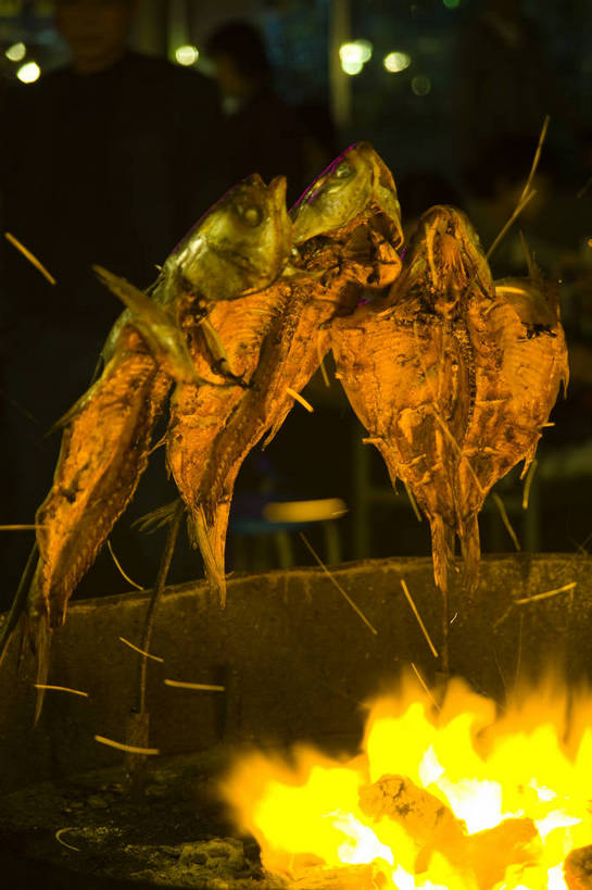 无人,竖图,彩色,室外,烧烤,夜景,中国,亚洲,鱼,烤鱼,食品,小吃,夜市,食物,竖,摄影,东亚,乌鲁木齐,新疆,首府,中华人民共和国,乌鲁木齐市,新疆维吾尔自治区,西北地区,新,五一星光夜市,bj174