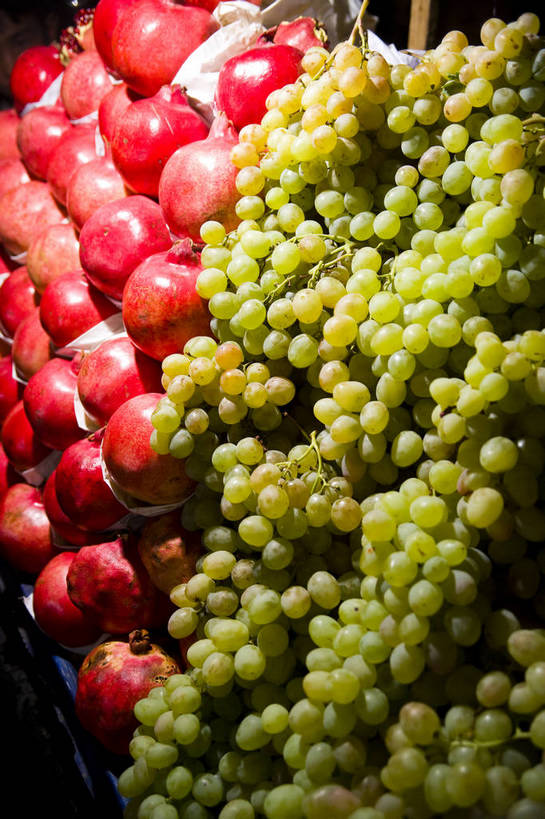 无人,竖图,彩色,室外,夜景,葡萄,石榴,水果,中国,亚洲,小吃,夜市,食物,竖,摄影,东亚,乌鲁木齐,新疆,首府,中华人民共和国,乌鲁木齐市,新疆维吾尔自治区,西北地区,新,五一星光夜市,bj174