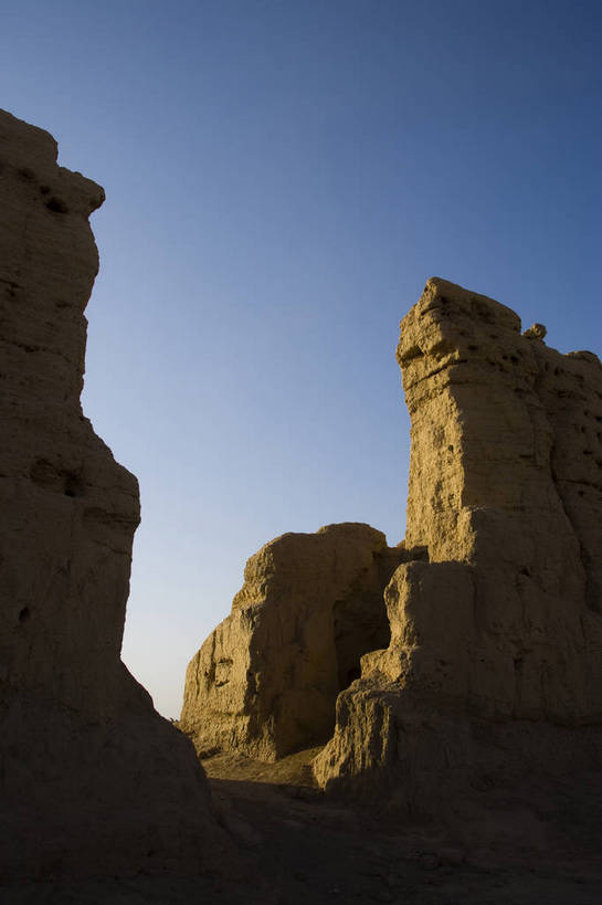 无人,竖图,彩色,室外,特写,白天,旅游,度假,名胜古迹,标志建筑,地标,建筑,中国,亚洲,遗迹,文化遗产,古迹,文物,娱乐,建设,古建筑,享受,休闲,旅游胜地,放松,竖,摄影,人文景观,古代建筑,中国文化,古文明,东亚,高昌古城,吐鲁番,新疆,中华人民共和国,旅行,bj174