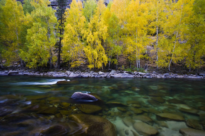 无人,公园,横图,彩色,室外,白天,旅游,度假,名胜古迹,森林,树林,标志建筑,地标,建筑,中国,亚洲,遗迹,景观,水潭,古迹,文物,娱乐,建设,古建筑,自然,溪水,享受,休闲,旅游胜地,放松,摄影,自然风光,古文明,东亚,新疆,石钟山,阿勒泰地区,伊犁,中华人民共和国,新疆维吾尔自治区,西北地区,阿勒泰,阿勒泰市,伊犁哈萨克自治州,溪,旅行,新,富蕴,富蕴县,可可托海国家地质公园,青河县,清河,bj174