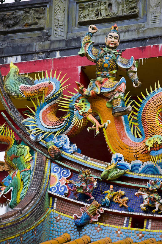 无人,竖图,彩色,室内,特写,白天,旅游,度假,名胜古迹,标志建筑,地标,建筑,台湾,中国,亚洲,遗迹,雕像,建筑群,古典,古迹,文物,娱乐,建设,古建筑,享受,休闲,旅游胜地,放松,竖,摄影,中国文化,古文明,东亚,森林公园,嘉义,阿里山国家风景区,阿里山,港澳台,中华人民共和国,台湾省,嘉义市,旅行,传统文化,台,受镇宫,bj174